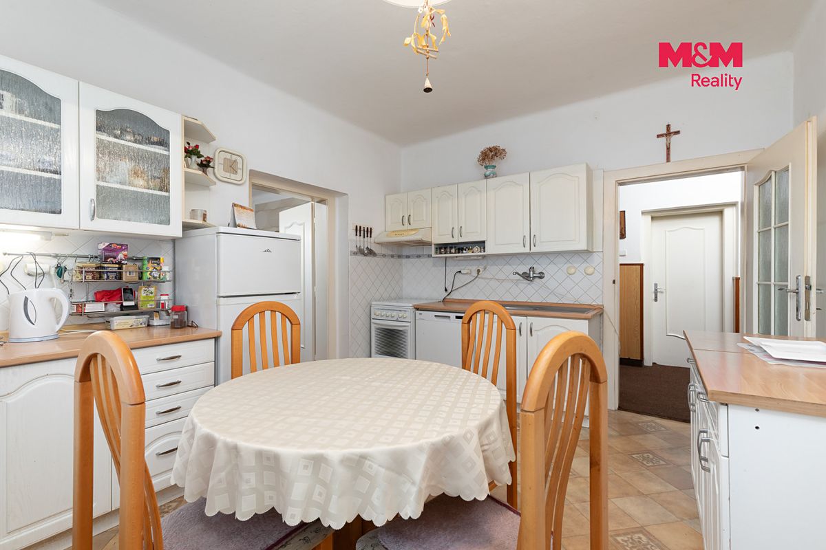 Prodej rodinného domu 120 m², pozemek 1537 m² – fotografie 2