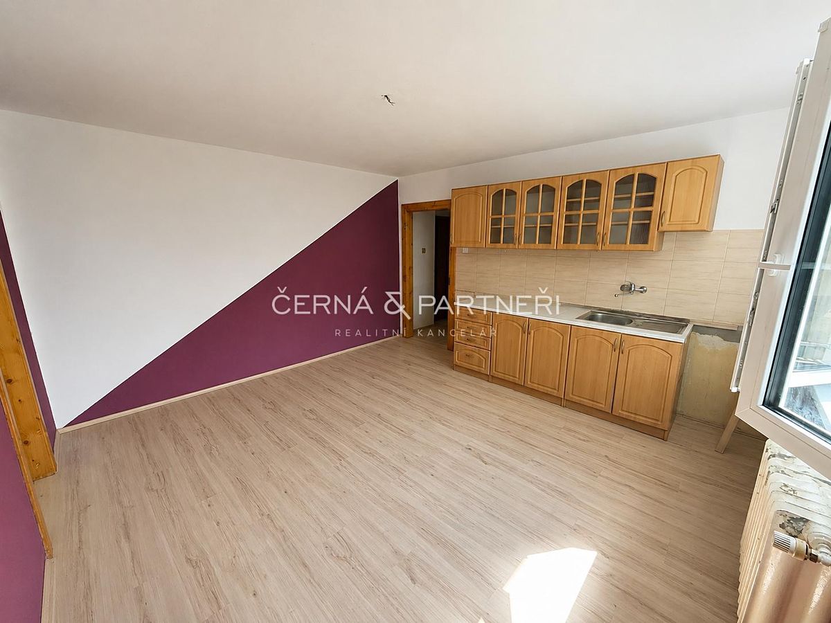 Pronájem bytu 2+kk 38 m² – fotografie 2