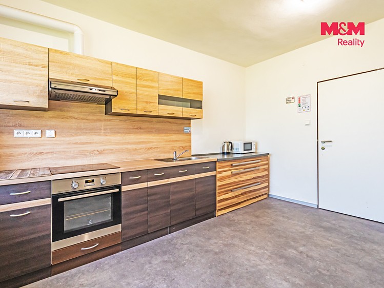 Комерційне приміщення на продаж, 380 м² (3 з 27)