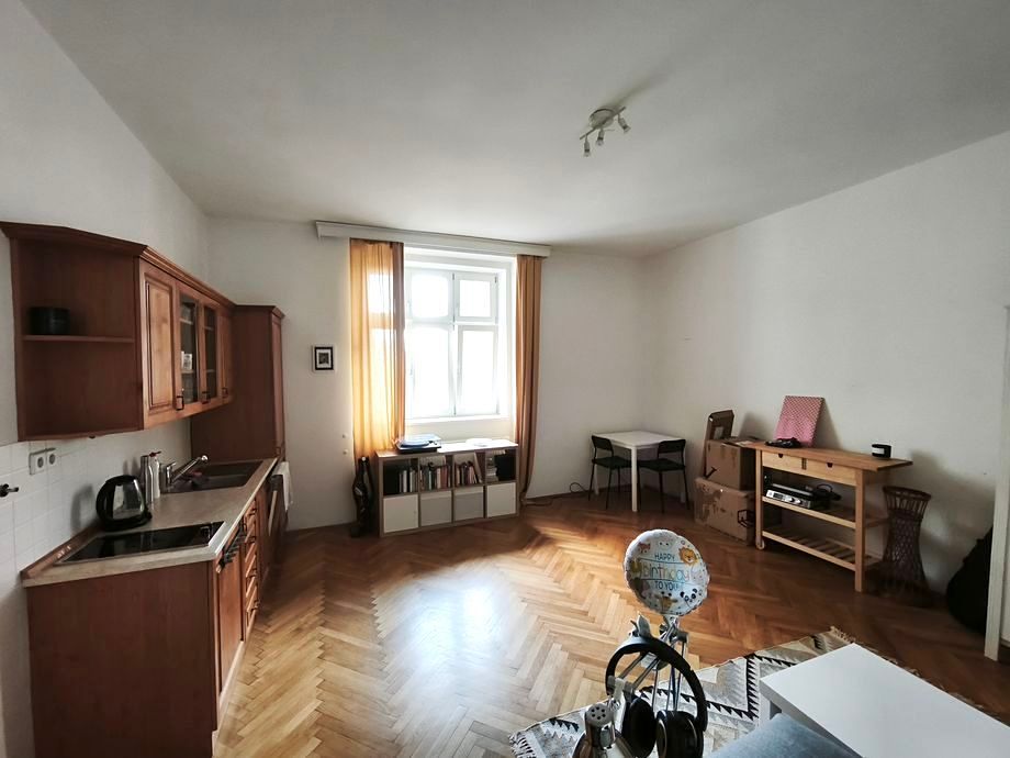 Pronájem bytu 1+kk 34 m² – fotografie 3