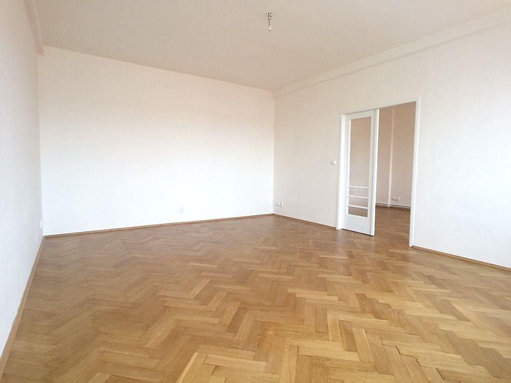 Pronájem kanceláře 77 m² – fotografie 4