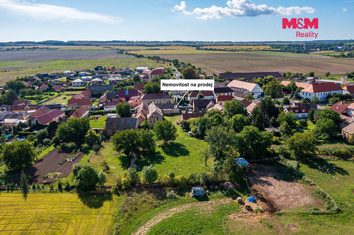 Prodej rodinného domu 400 m², pozemek 2967 m² – fotografie 3