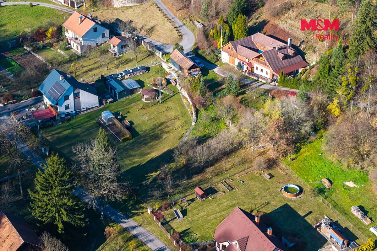 Prodej stavebního pozemku 888 m² – fotografie 2