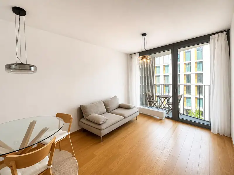 Pronájem bytu 2+kk 56 m², Praha – náhled fotky 2