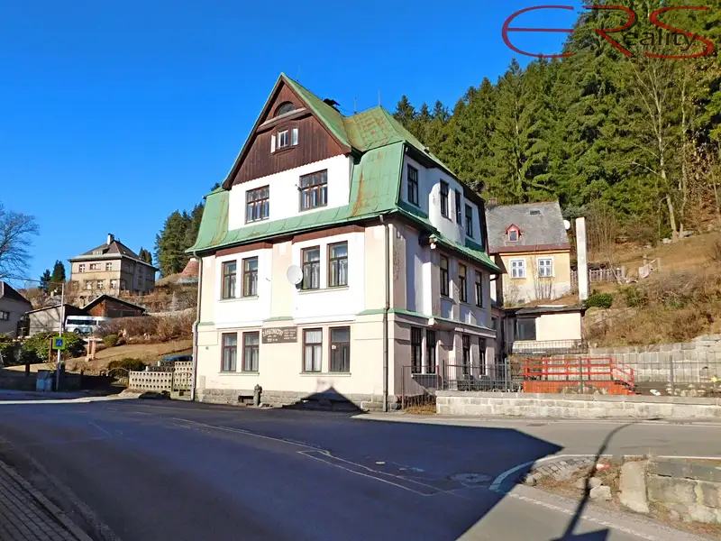 Prodej rodinného domu 250 m², pozemek 1221 m², Janov nad Nisou – náhled fotky 1