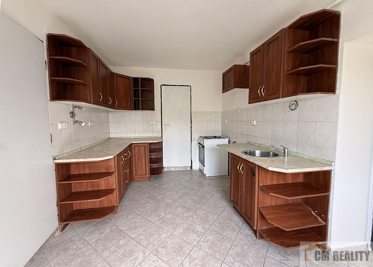Prodej rodinného domu 84 m², pozemek 1072 m² – fotografie 2