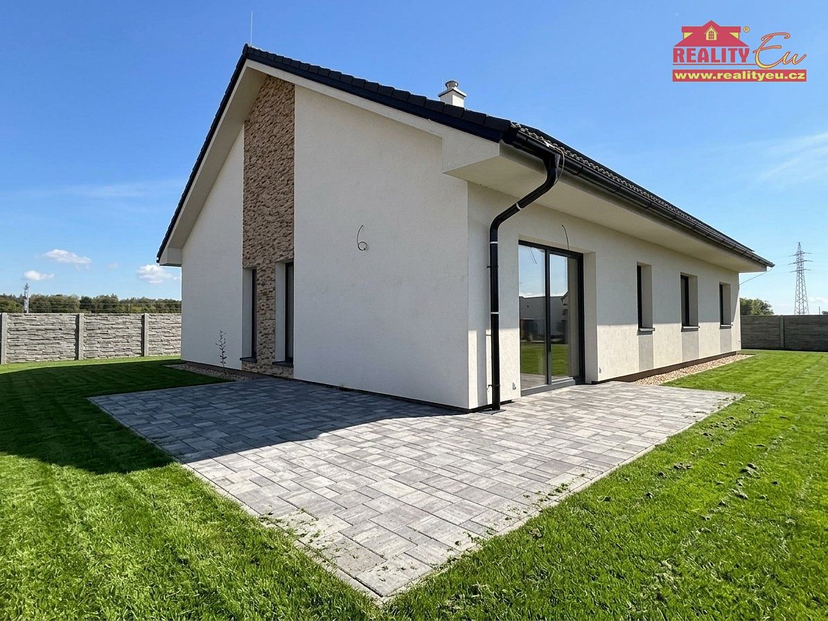 Prodej rodinného domu 125 m², pozemek 696 m² – fotografie 2