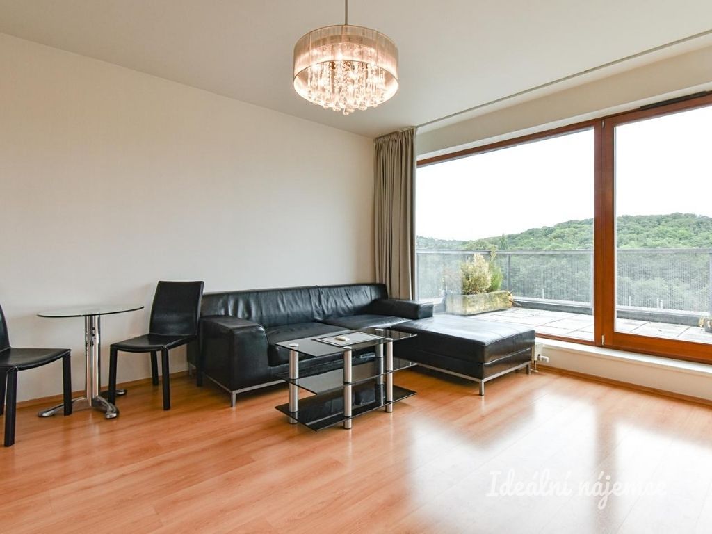 Pronájem bytu 2+kk 44 m² – fotografie 3