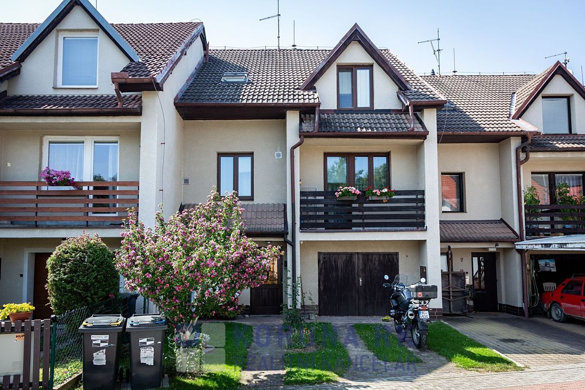 Prodej rodinného domu 196 m², pozemek 270 m² – fotografie 2