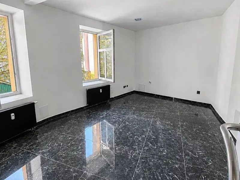 Pronájem obchodního prostoru 70 m², Jablonec nad Nisou – náhled fotky 3