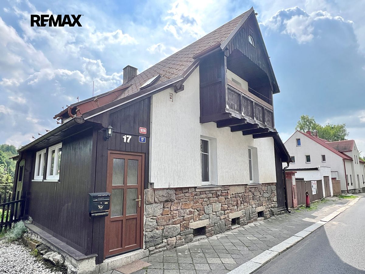 Prodej rodinného domu 145 m², pozemek 708 m² – fotografie 2