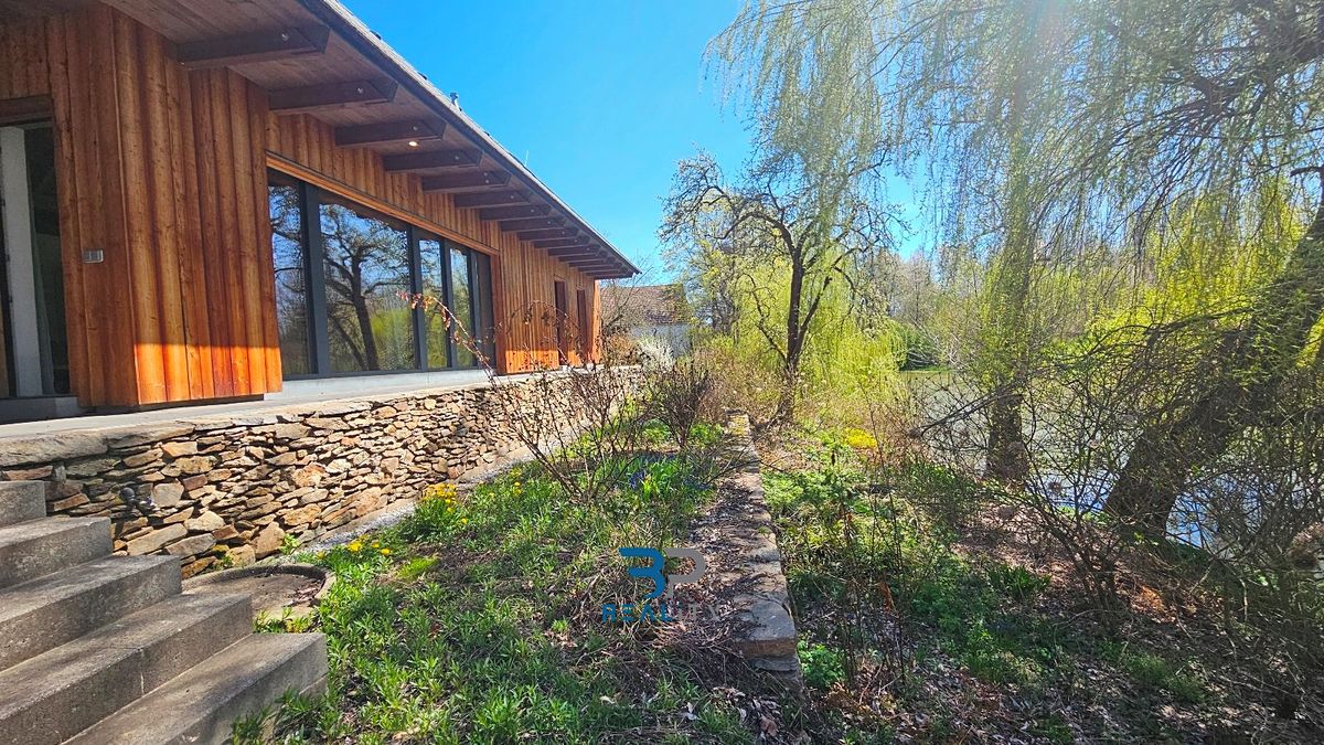 Prodej rodinného domu 98 m², pozemek 1201 m² – fotografie 2