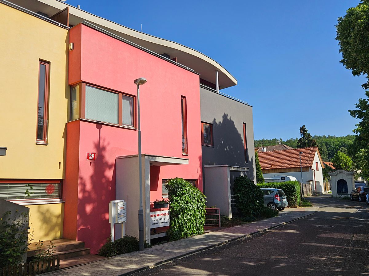Prodej rodinného domu 130 m², pozemek 123 m² – fotografie 2