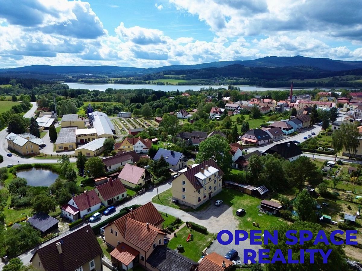 Prodej stavebního pozemku 605 m² – fotografie 2