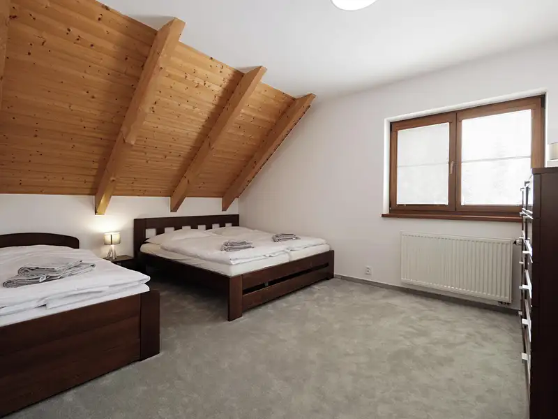 Prodej rodinného domu 240 m², pozemek 285 m², Smržovka – náhled fotky 2