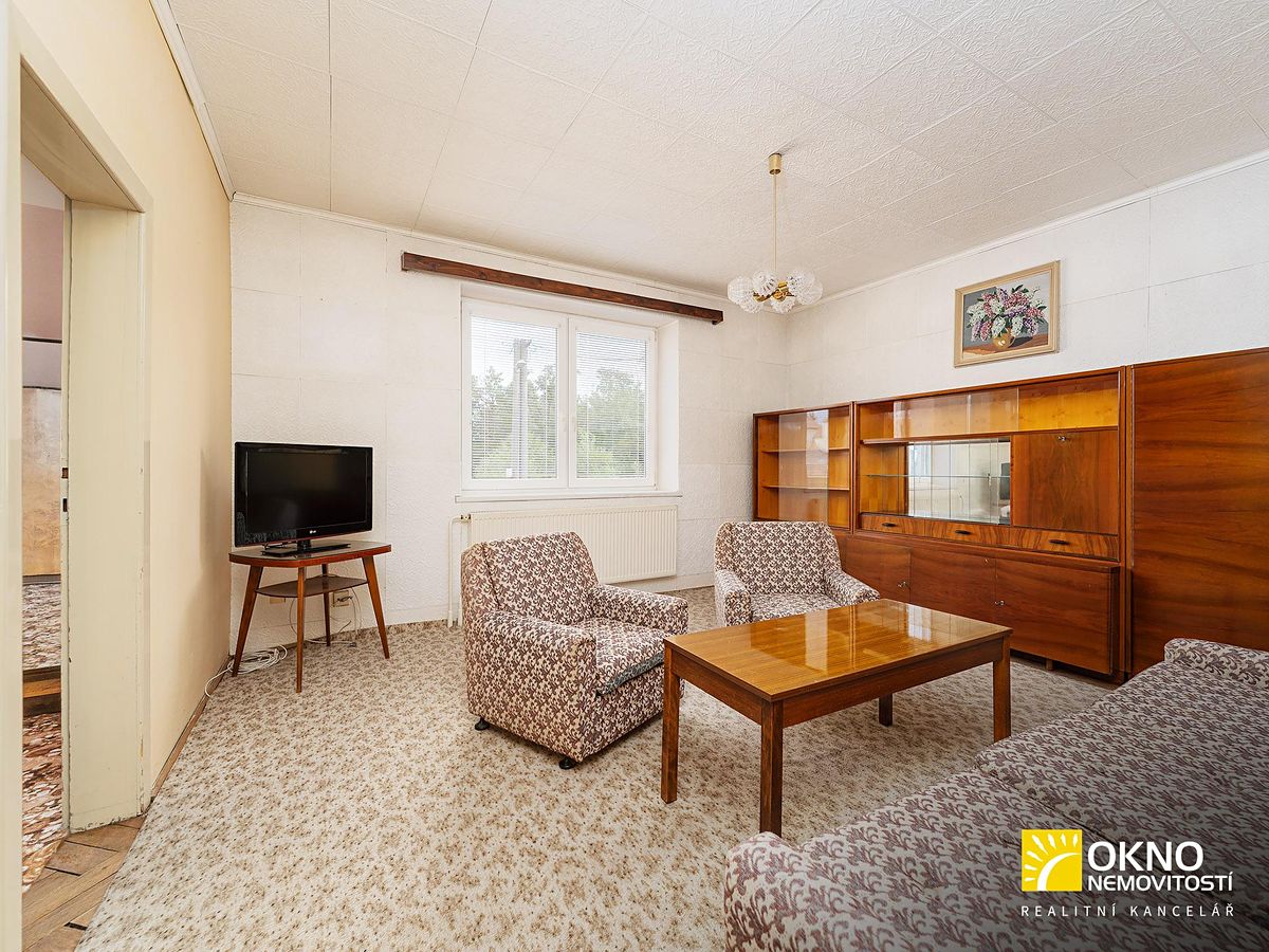 Prodej rodinného domu 260 m², pozemek 1634 m² – fotografie 3