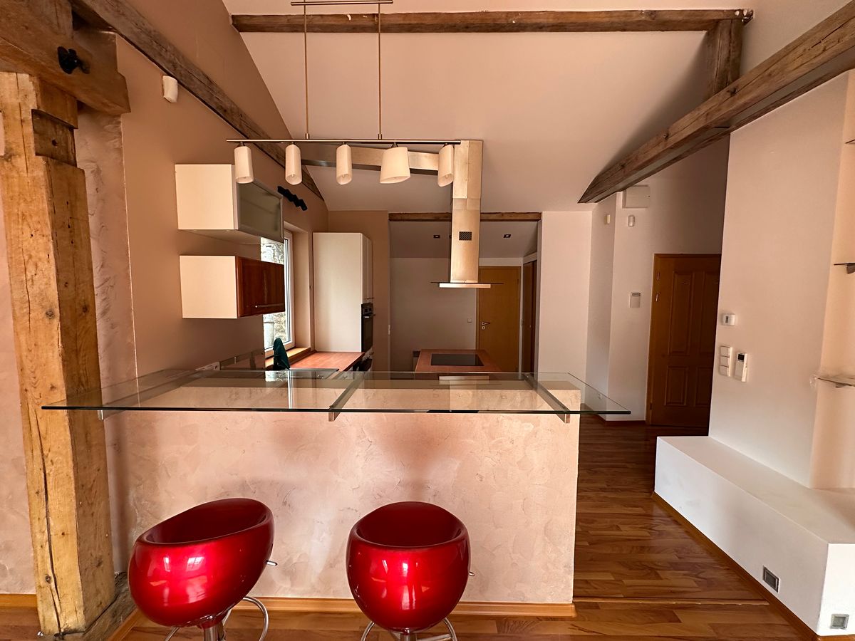 Pronájem bytu atypický 90 m² – fotografie 3