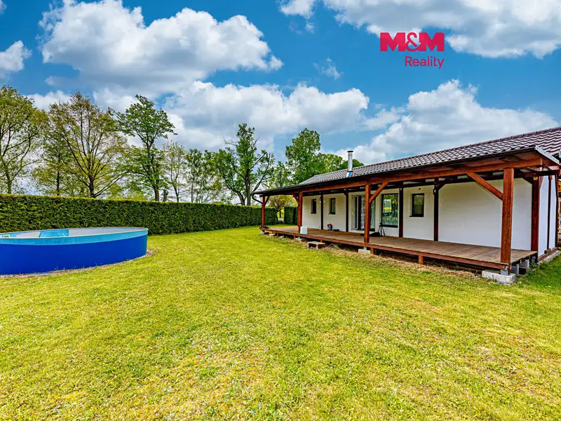 Prodej chaty 40 m², pozemek 923 m², Nepoměřice – náhled fotky 1