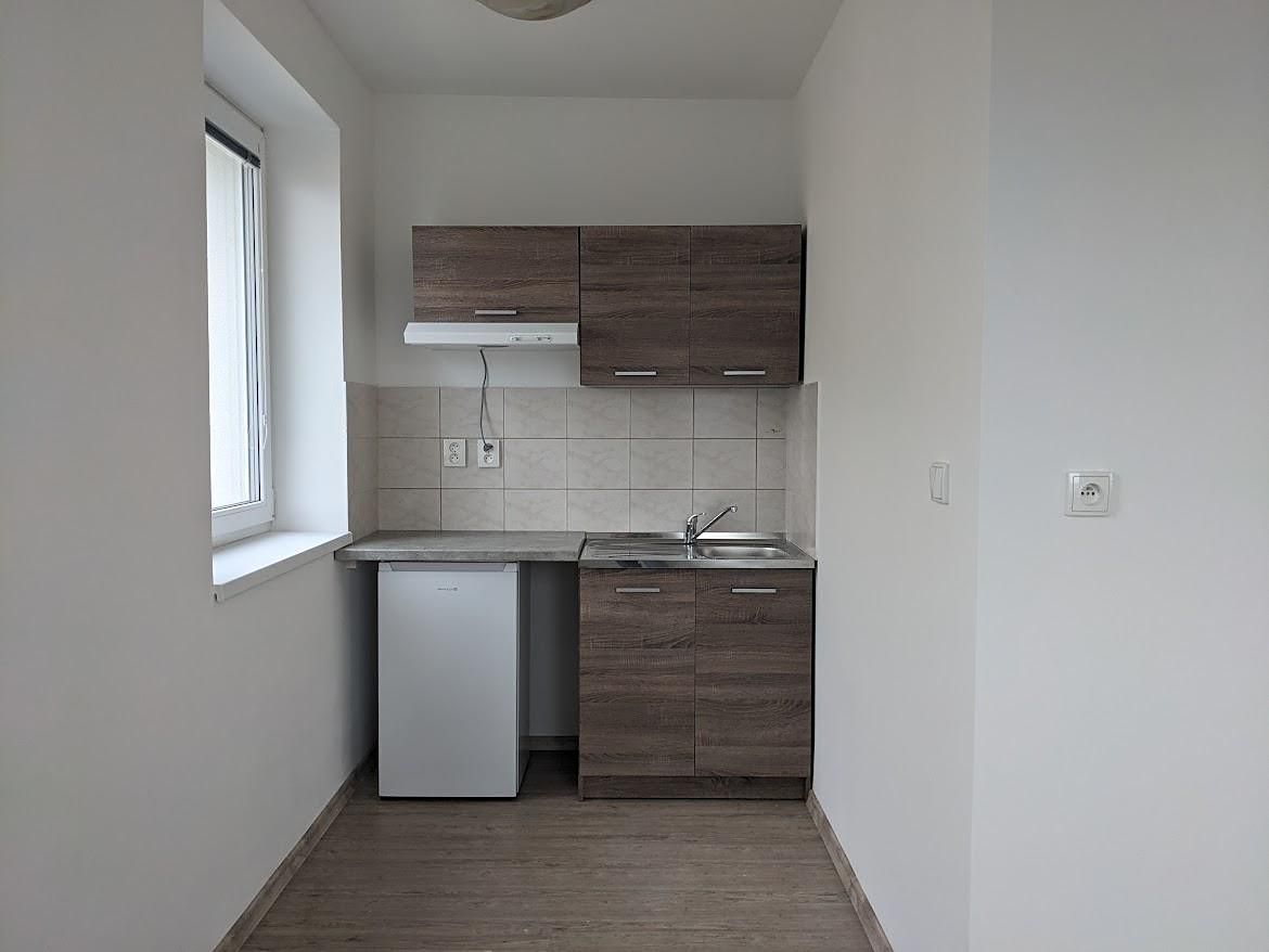 Pronájem bytu 1+kk 17 m² – fotografie 2