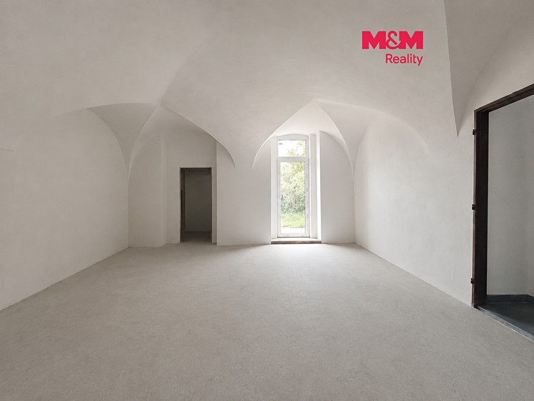 Haus zum Kauf, 260 m² (1 von 20)