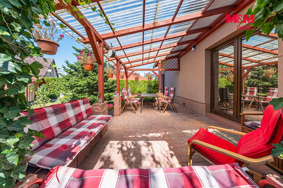 Prodej rodinného domu 159 m², pozemek 855 m² – fotografie 5