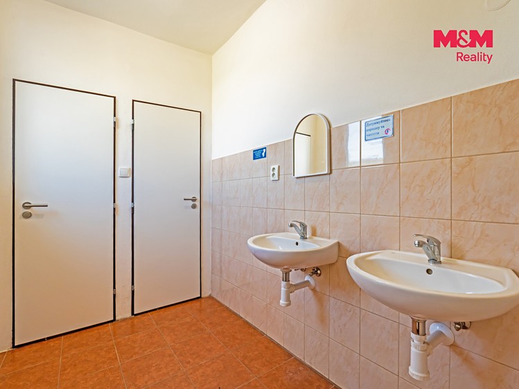 Комерційне приміщення на продаж, 380 м² (19 з 27)