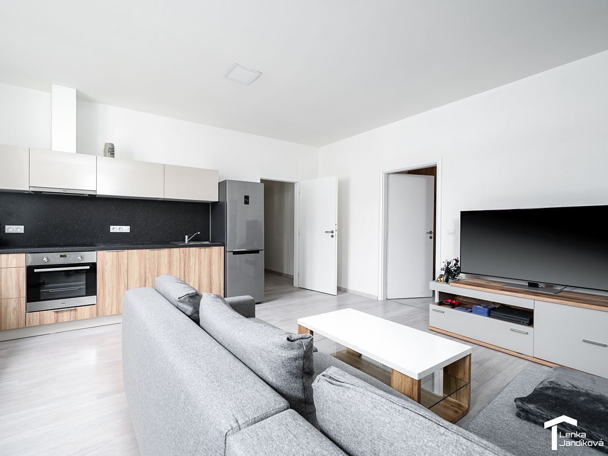 Pronájem bytu 2+kk 63 m² – fotografie 2