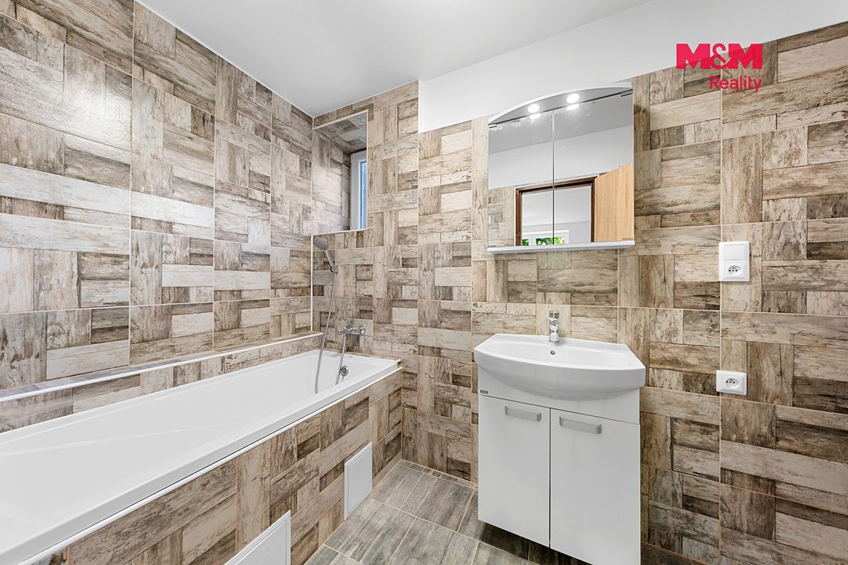 Prodej rodinného domu 400 m², pozemek 2967 m² – fotografie 5