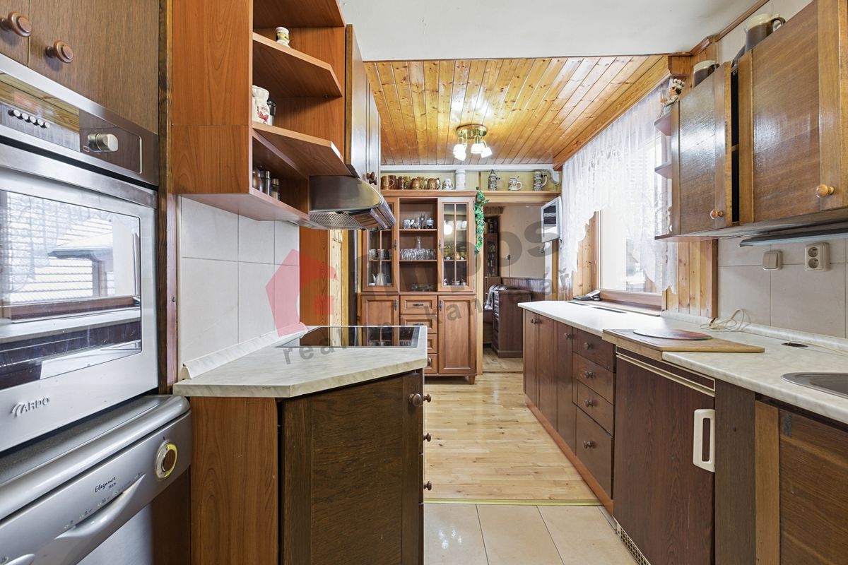 Prodej rodinného domu 165 m², pozemek 246 m² – fotografie 2