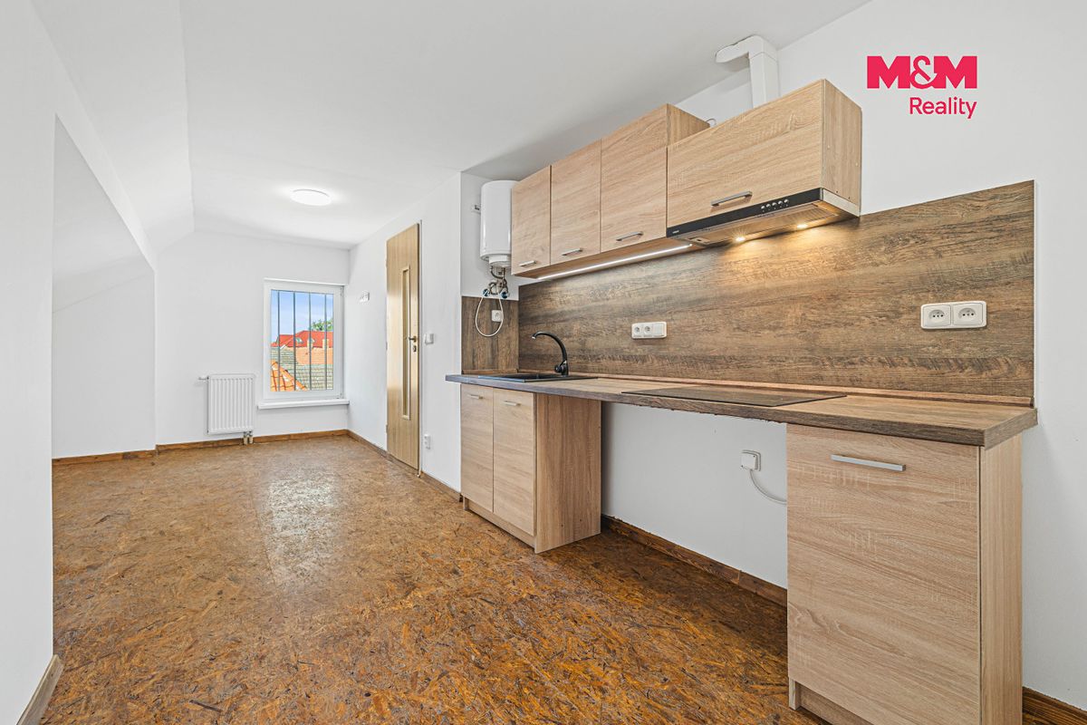 Prodej rodinného domu 170 m², pozemek 365 m² – fotografie 5