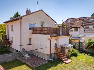Prodej  rodinného domu 306 m², pozemek 742 m²