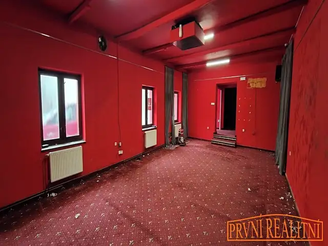 Pronájem obchodního prostoru 146 m², Uherský Brod – náhled fotky 2
