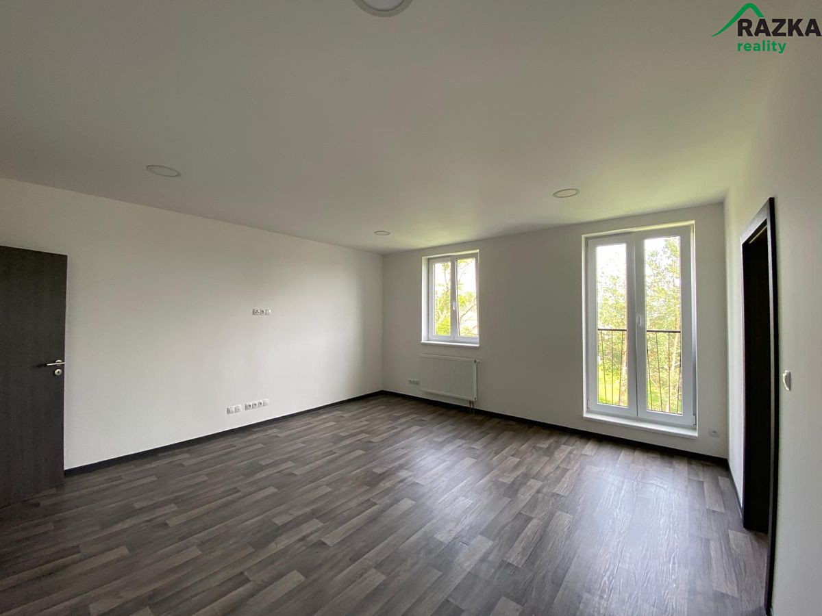 Pronájem bytu 3+1 92 m² – fotografie 4