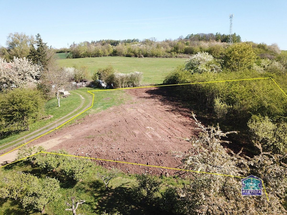 Prodej stavebního pozemku 2955 m² – fotografie 3