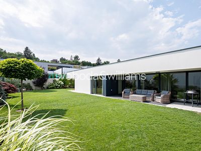 Prodej rodinného domu 221 m², pozemek 571 m²