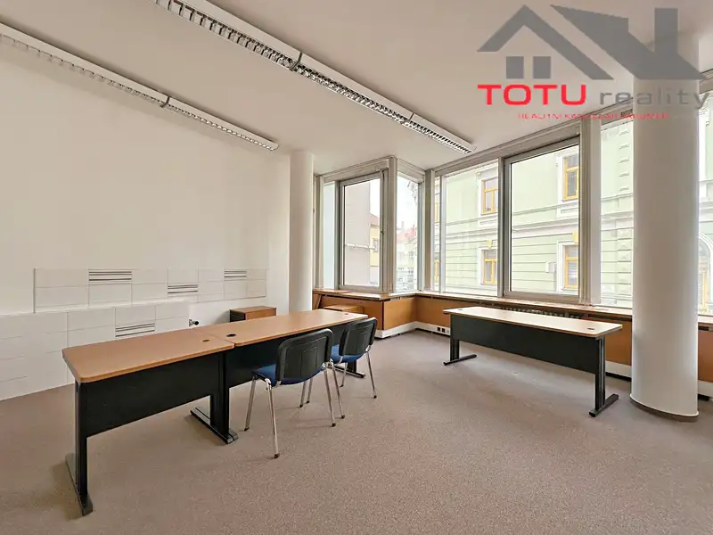 Pronájem kanceláře 71 m², Chrudim – náhled fotky 2