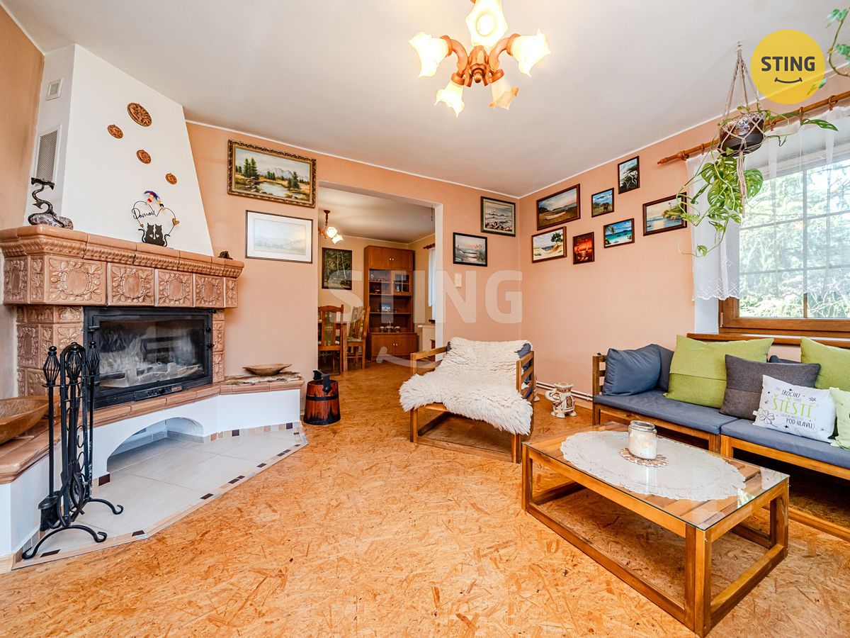 Prodej rodinného domu 150 m², pozemek 979 m² – fotografie 3