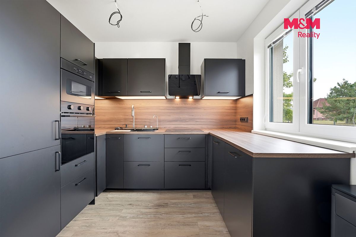 Prodej rodinného domu 90 m², pozemek 1000 m² – fotografie 4
