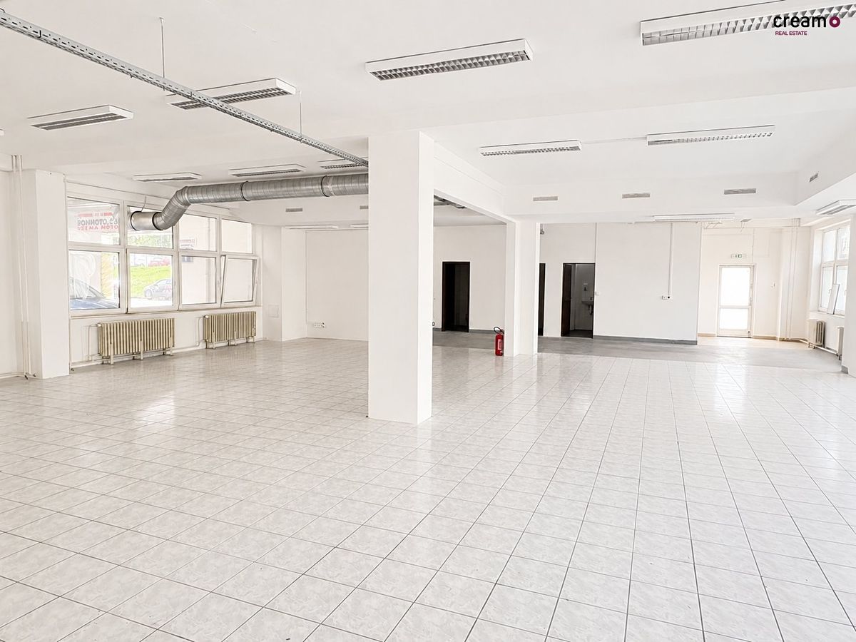 Pronájem skladového prostoru 346 m² – fotografie 2