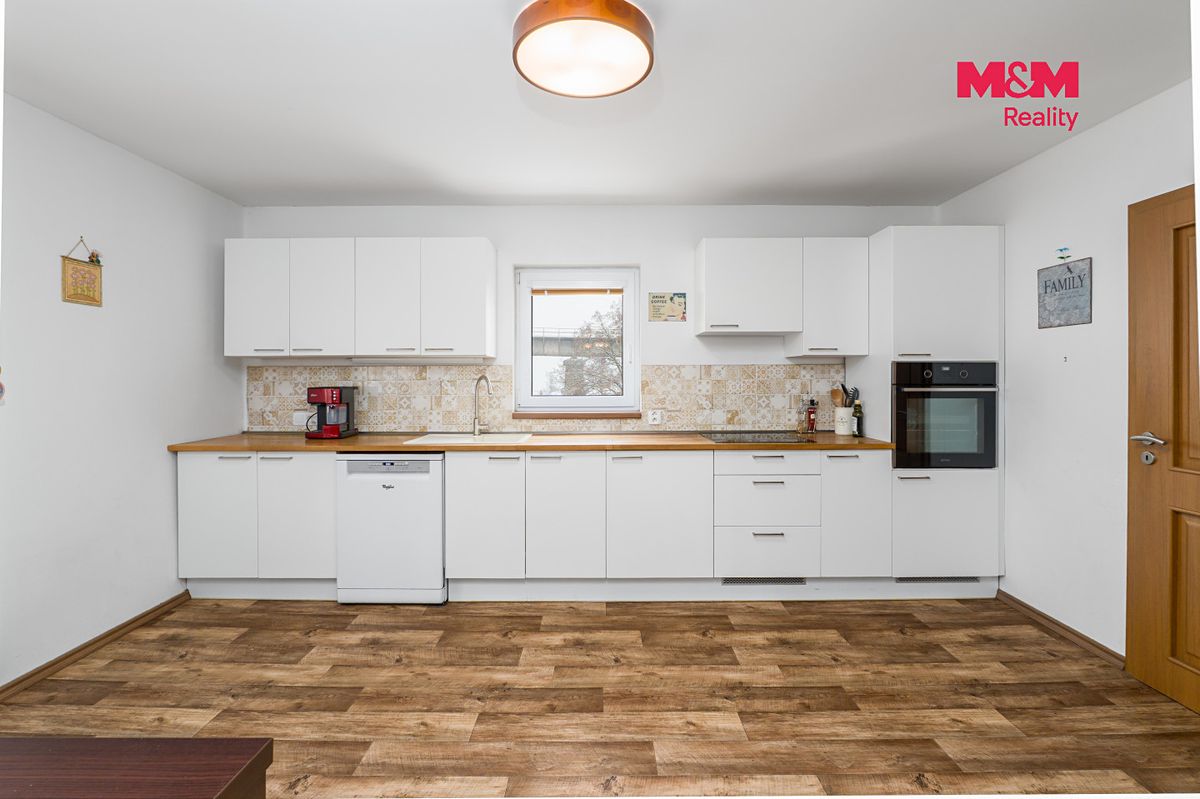 Prodej rodinného domu 149 m², pozemek 877 m² – fotografie 5
