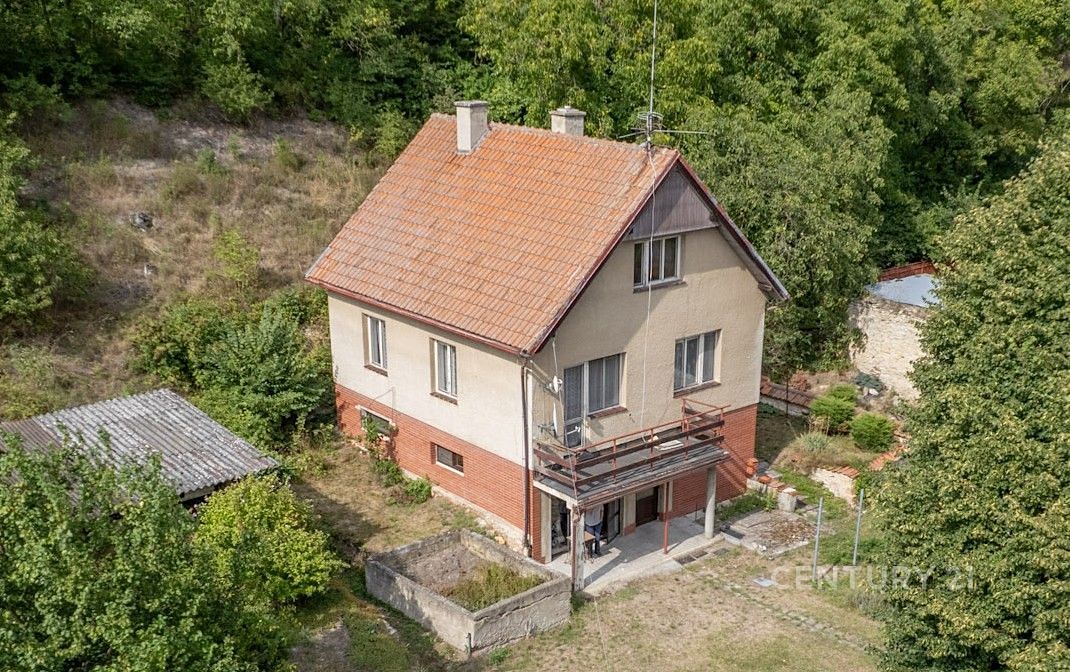 Prodej rodinného domu 116 m², pozemek 2660 m²