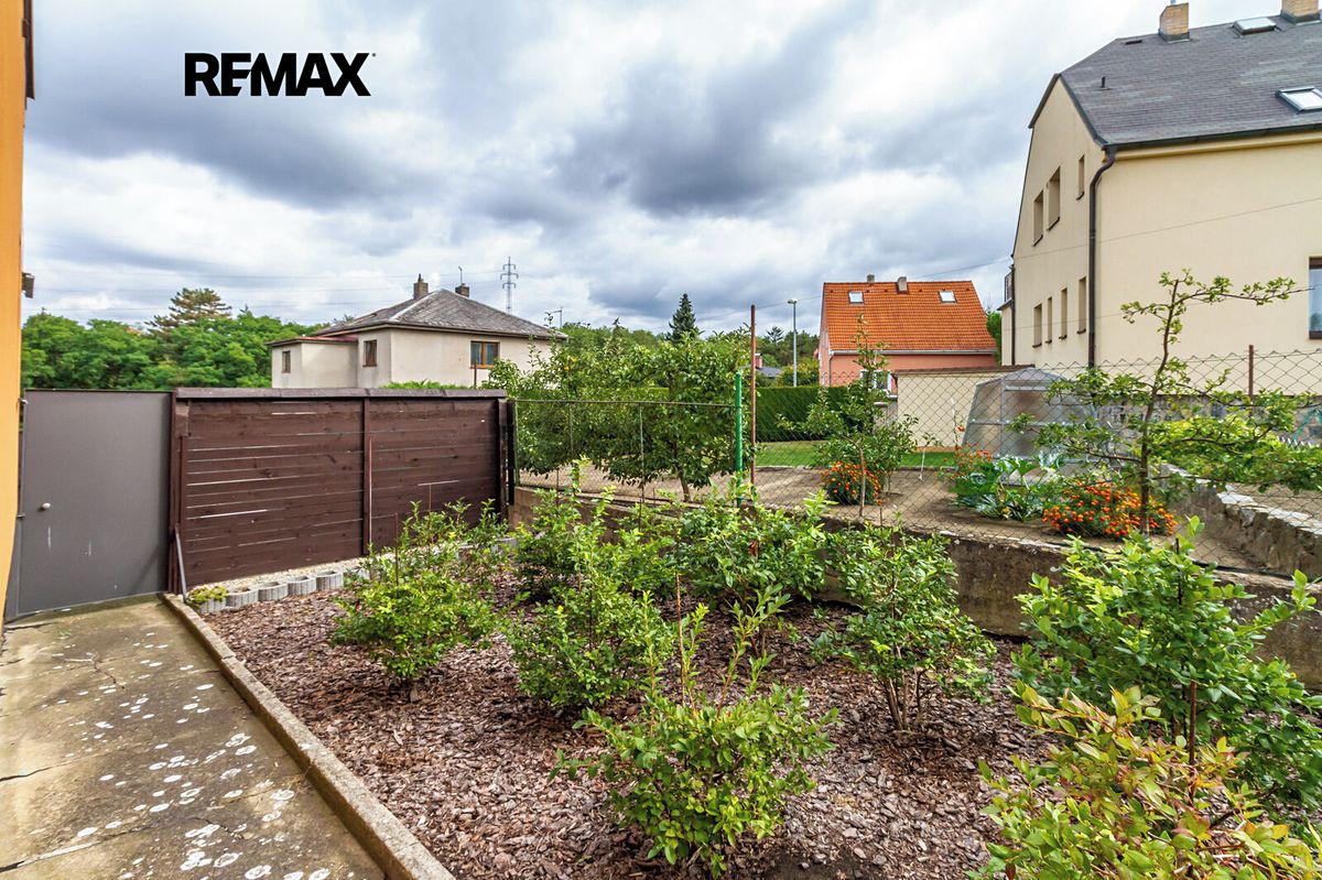 Prodej stavebního pozemku 749 m² – fotografie 3