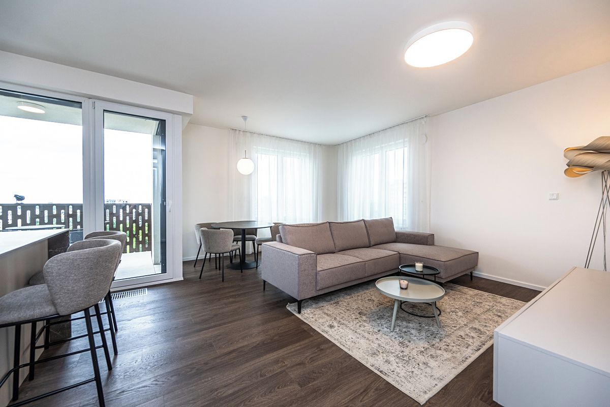 Pronájem bytu 3+kk 101 m² – fotografie 3
