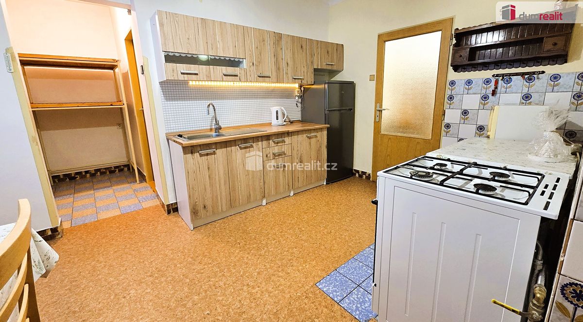 Prodej rodinného domu 111 m², pozemek 1423 m² – fotografie 4