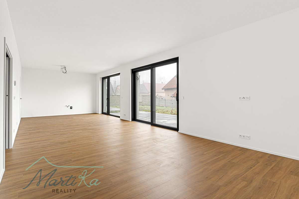 Prodej rodinného domu 142 m², pozemek 360 m² – fotografie 2