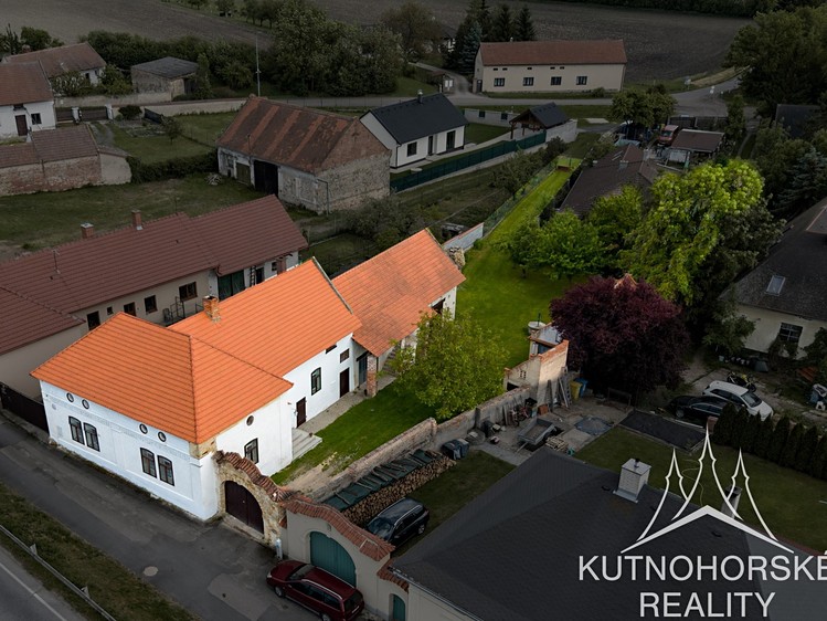 Haus zum Kauf, 414 m² (1 von 35)