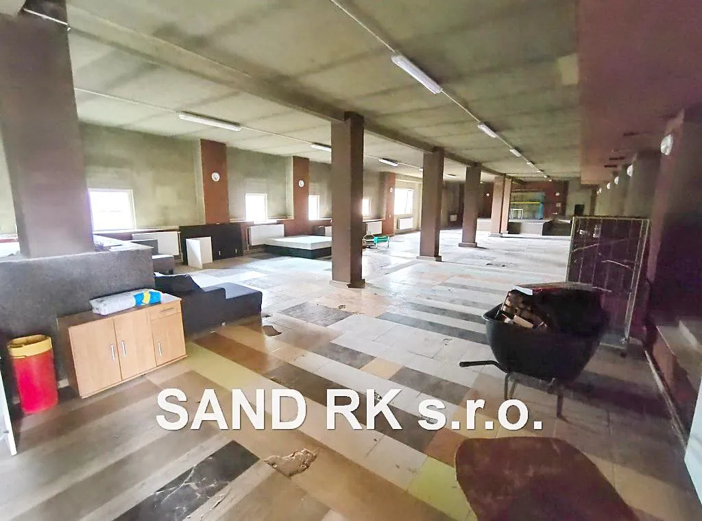 Prodej skladového prostoru 800 m²