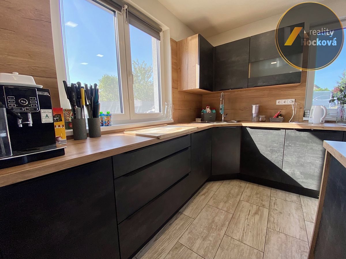 Prodej rodinného domu 118 m², pozemek 672 m² – fotografie 5