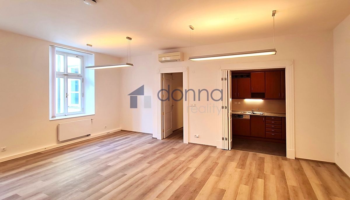 Pronájem bytu 4+kk 155 m²