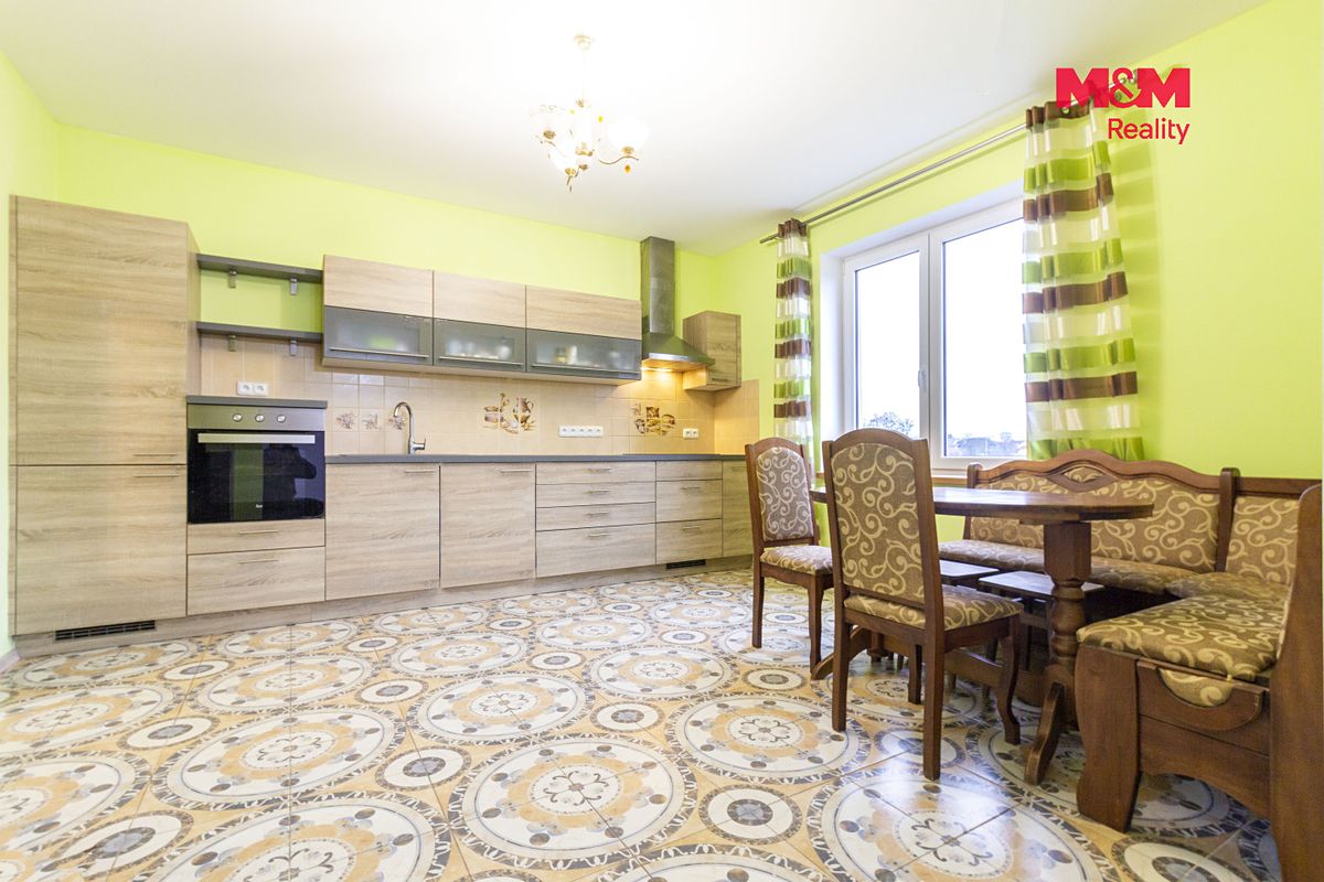 Pronájem rodinného domu 80 m², pozemek 738 m² – fotografie 2